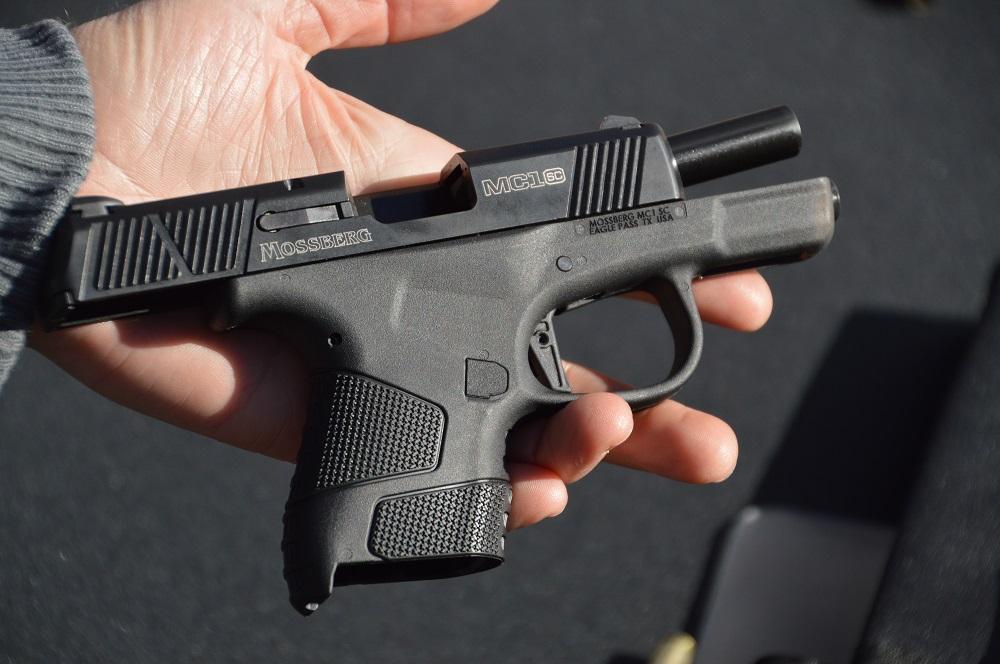 轻兵器科普轻兵器爱好者造霰弹枪发家的莫斯伯格，前几年也造了一款手枪，可惜还没等出