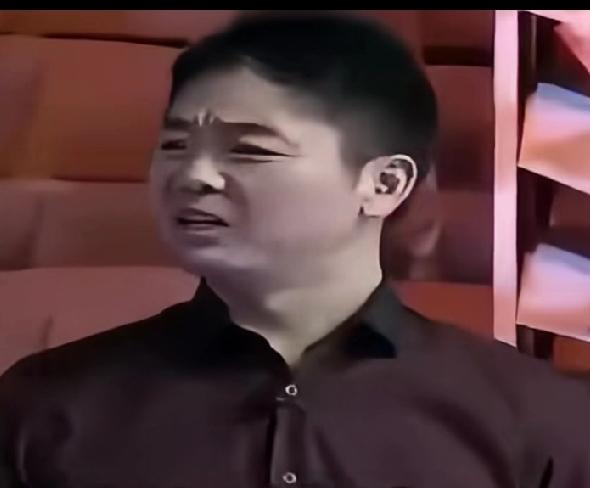 刷到一段早年刘强东接受采访的视频，这哥们太实在了，而且有眼光，敢讨厌如日中天的李