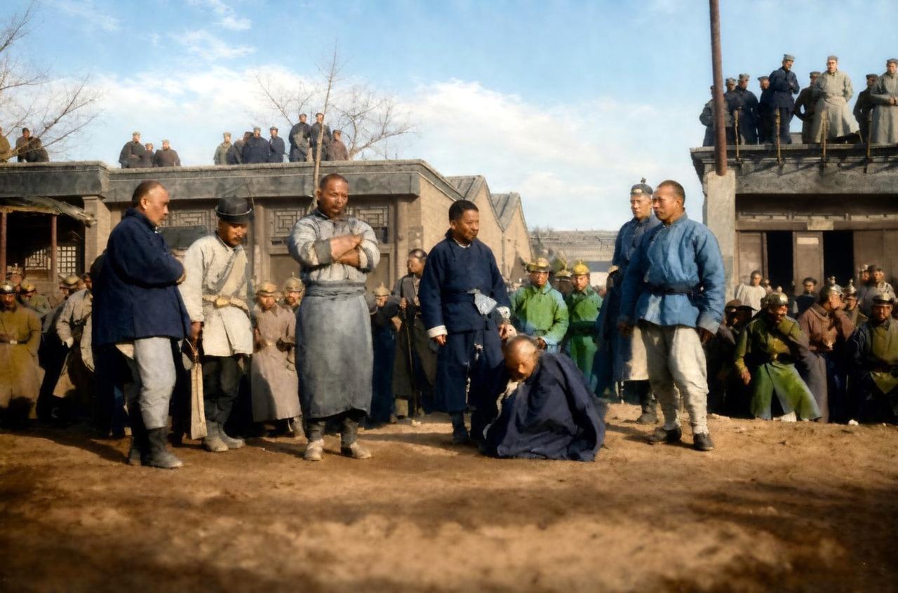 1900年6月20日，德国驻华公使克林德在北京东单牌楼附近被清军神机营霆字枪队章