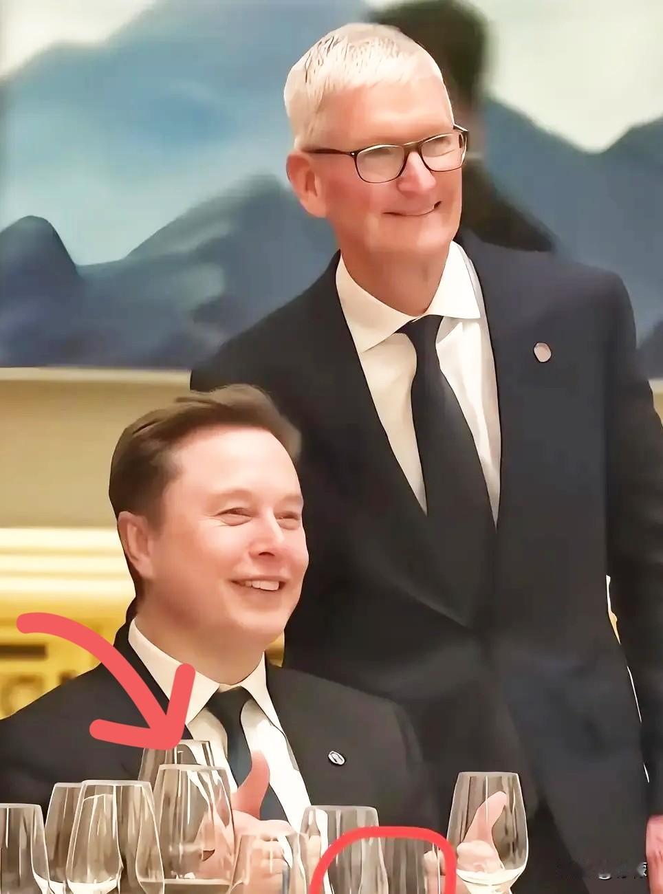 有个事儿我其实不太敢说，怕说出来大家听着不舒坦。顶级国宴上，茅台规规矩矩摆在