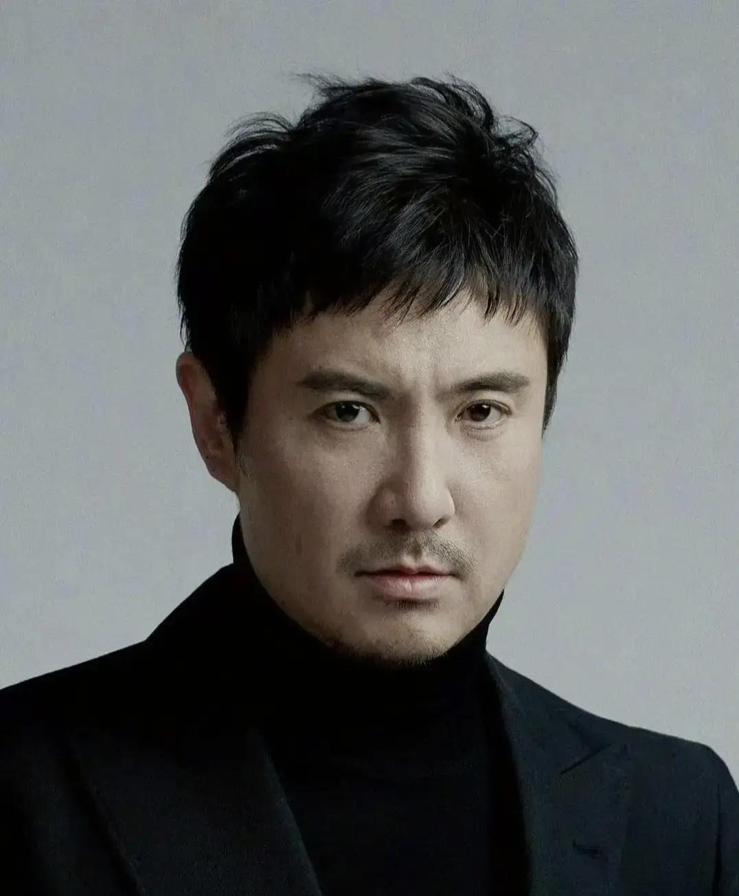 《流浪地球3》把杨紫琼也拉进来了，加上沈腾、马丽、刘德华，名单长得像春晚。有人立