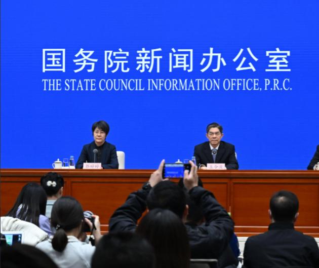 无数上班族都为之沸腾！10月8日，人社部开启意见征集通道！劳动法1995年就
