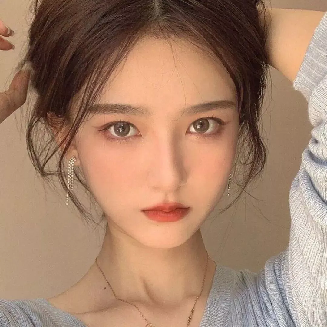 温柔大眼萌，少女感十足！