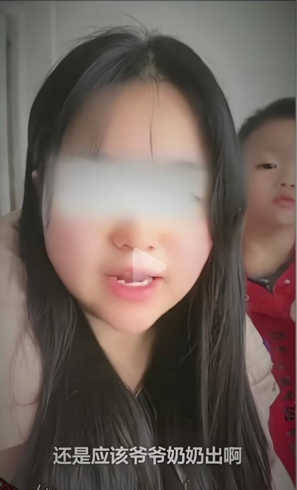 请问大家，小孩子学习上花费应该是爷爷奶奶出，还是外公外婆出？你们家孩子学费都是谁