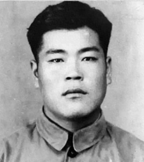 上甘岭英雄连长张计发重伤失联，偶尔被找回部队，升任团参谋长张计发的这段经历，全