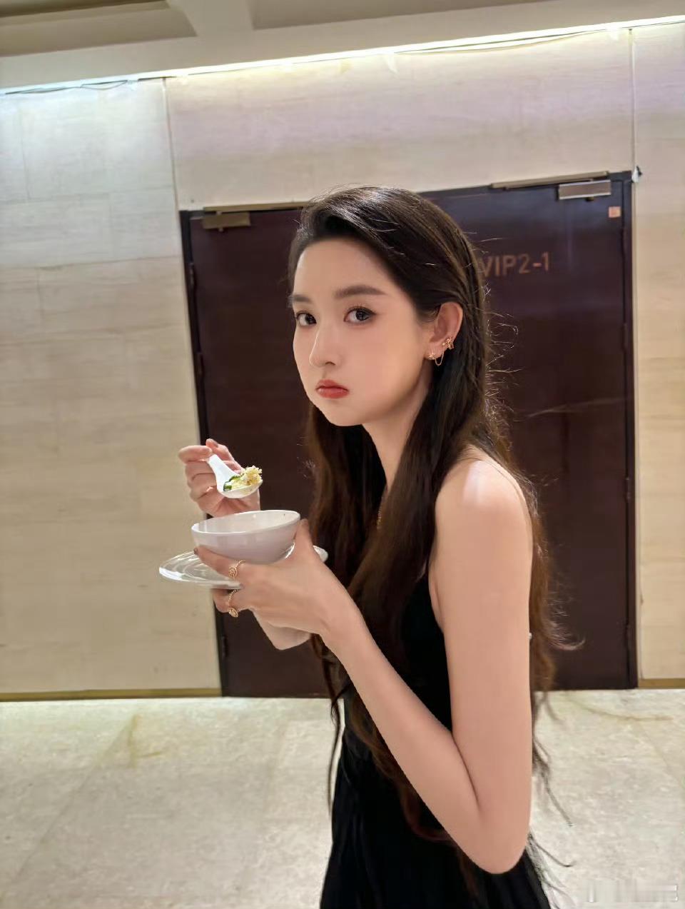 王玉雯为什么没有大火啊，实话实说啊，戏演得不错，气质也很独特，清纯倔强娇憨。