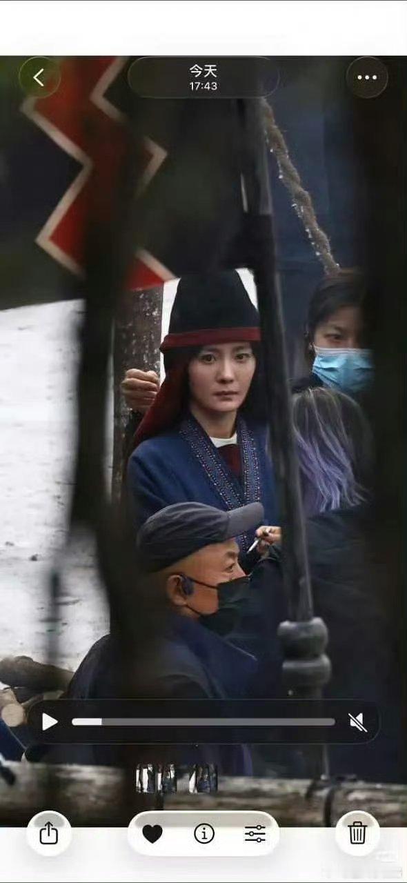 杨幂认真的吗其他85花看到这个样子不得笑掉大牙