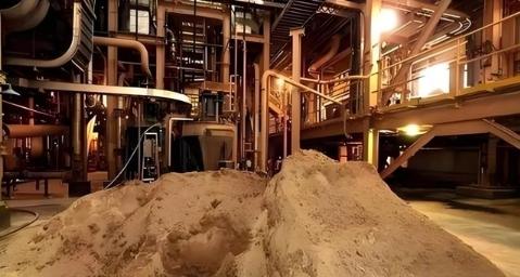 中国禁止对美军工企业出口稀土引起美国媒体骂声一片 最近美国媒体吵翻了天，《华
