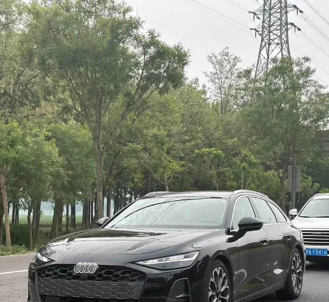 全新一代奥迪A6Avant路试无伪装实车，仔细看看其实挺好看的。单论目