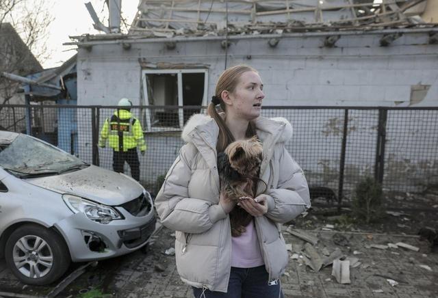 乌克兰现在最大的问题不是战后重建，而是乌克兰的女人将来该怎么办？百万乌克兰男人战