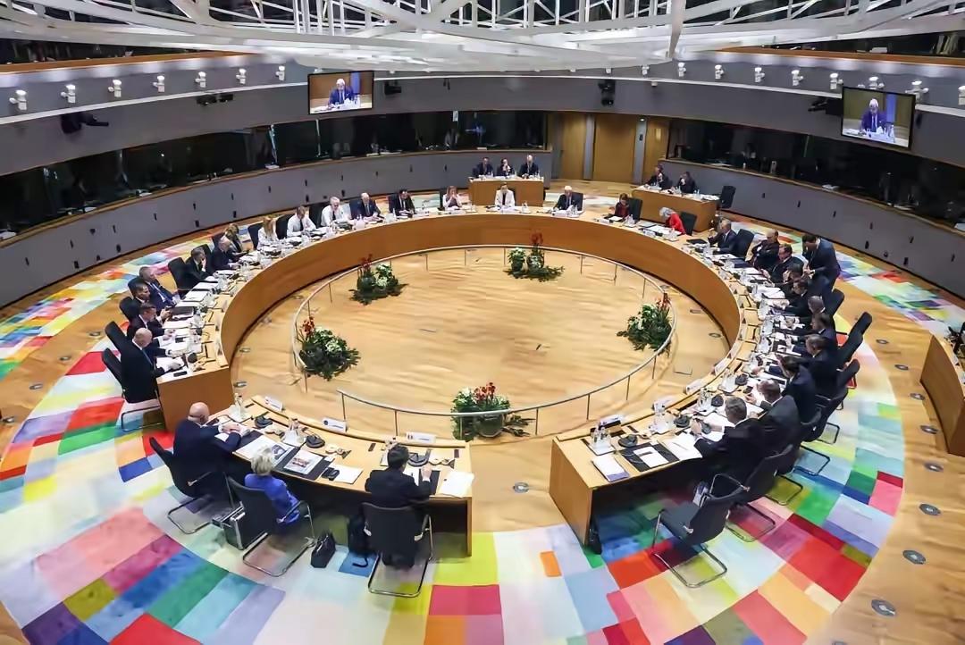 ​由于欧盟对俄罗斯资金的没收已经成了一个难题，尚未成功，这是乌克兰遇到了资金上的