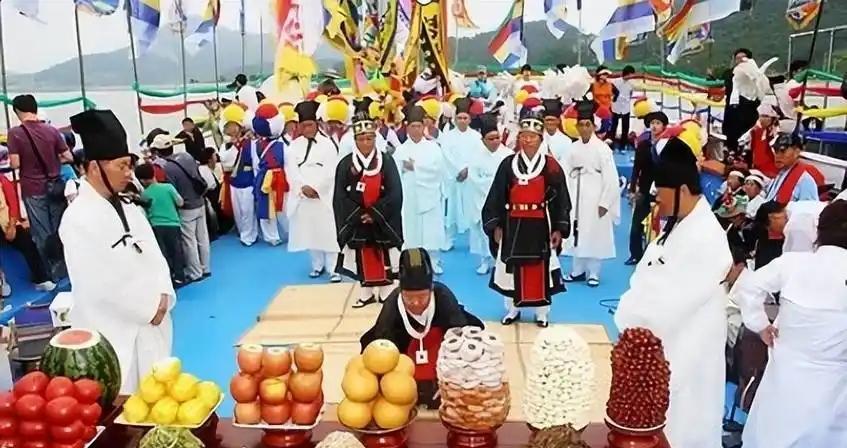 大家可能不知道韩国人是什么心态，这个民族是东亚民族主义最强烈的国家。不同于日本民