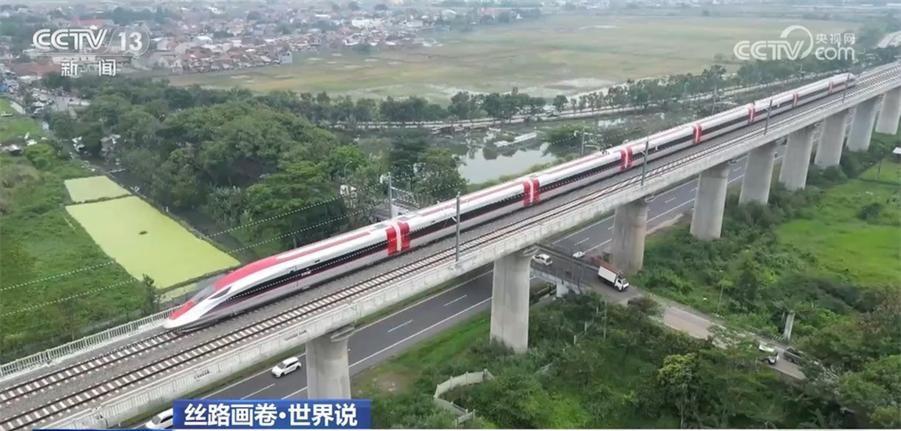 一旦美国倒下，中国会是下一个超级大国吗？这么说吧，中国连南海造个岛都被说“威胁航