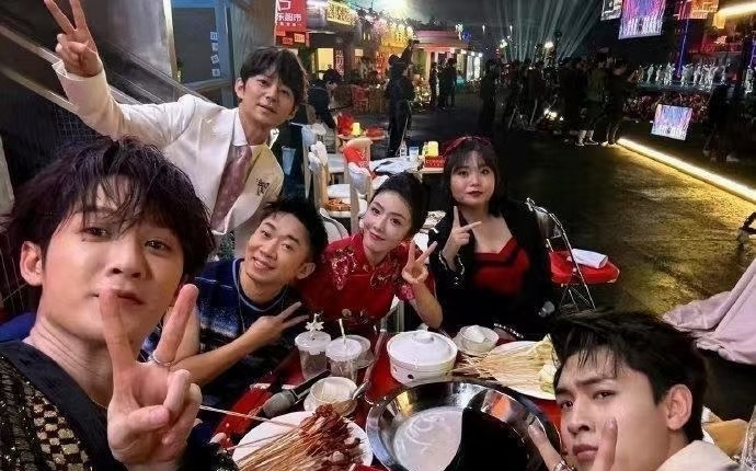 杨迪直接发生图，考虑过其他明星吗