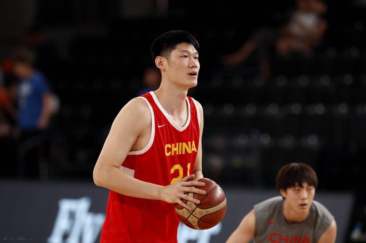 亚洲杯中韩大战主要球员评分：胡金秋：10分；23分11篮板的表现，胡金秋满分