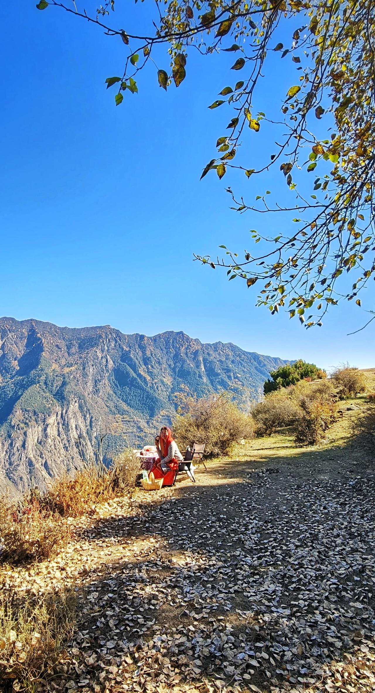 罢工去旅行｜川西秋色昨天，珊姐一见我，就说很遗憾，最近天气不咋地。天晴，
