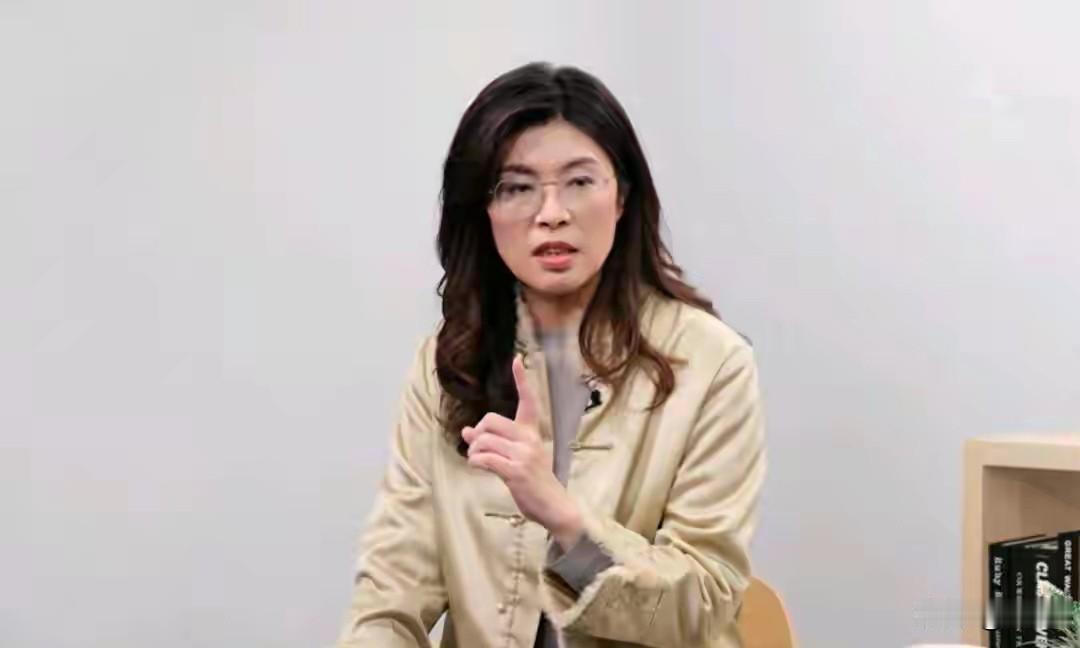 大实话戳穿谎言！台湾根本没有独立的资格与事实国民党主席郑丽文近期硬核发声，