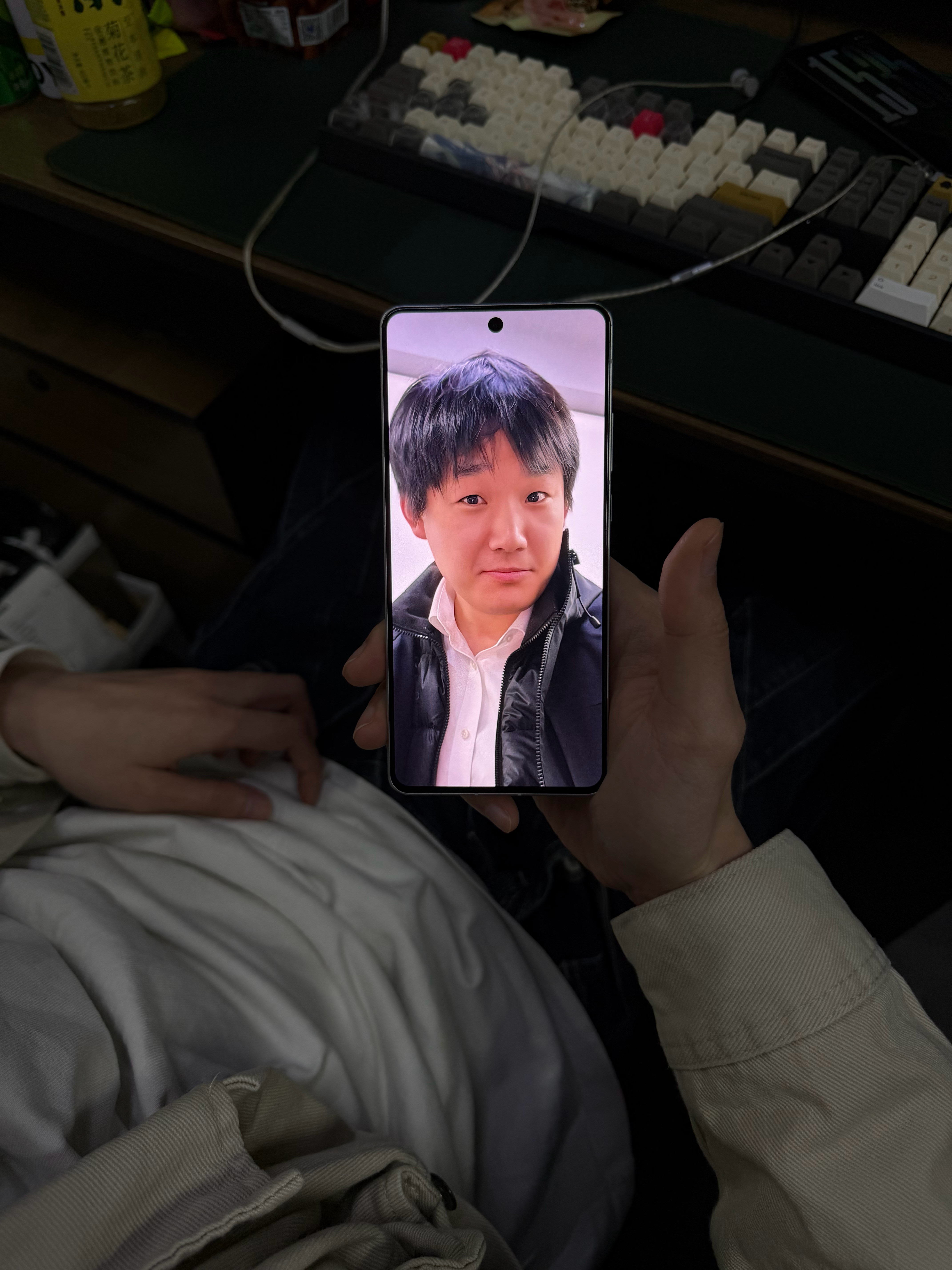 真气人，同事跟我说，用他的手机拍我，我看起来也很帅