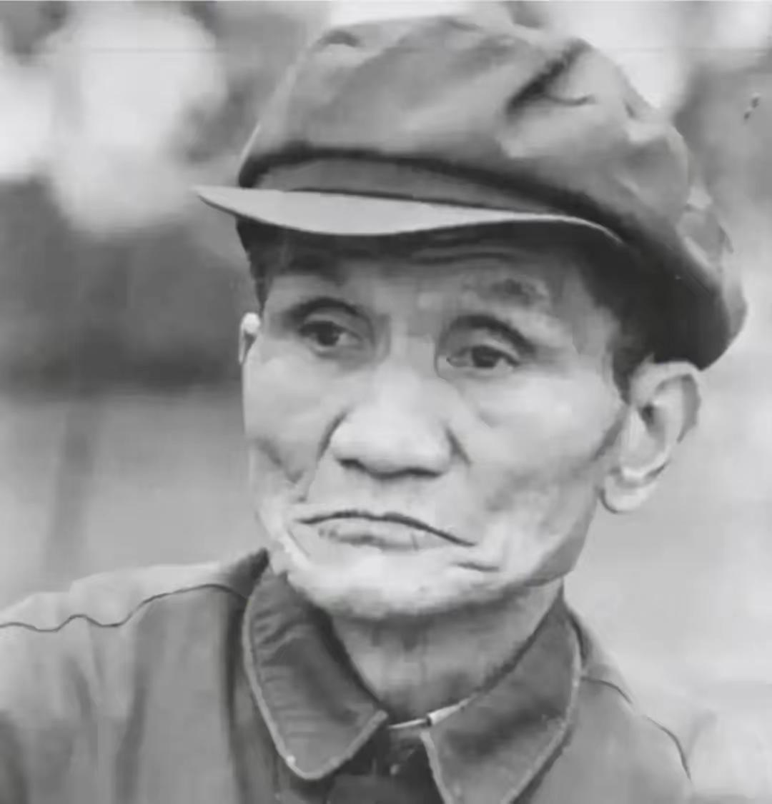 一九四九年，重庆渣滓洞那间不见天日的死牢里，关了整整十四个春秋的华子良，硬是靠着