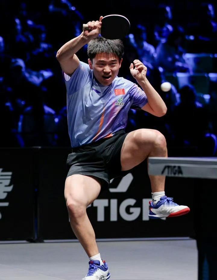 继温瑞博之后，国乒男队又杀出一匹黑马！在世界排名相差四百多位的巨大差距之下，