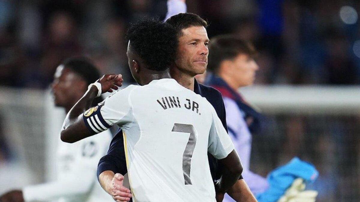 根据三位知情人士透露，维尼修斯·儒尼奥尔已告知皇家马德里主席弗洛伦蒂诺·佩雷斯，