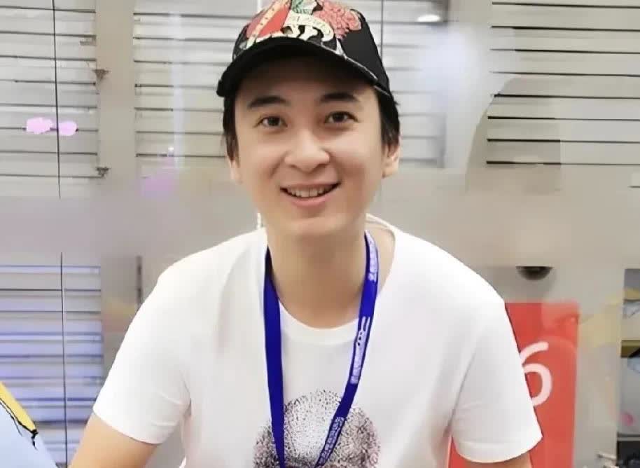 当所有人都说王思聪很渣的时候，我闺蜜倒是成了预言家她说:你发现没