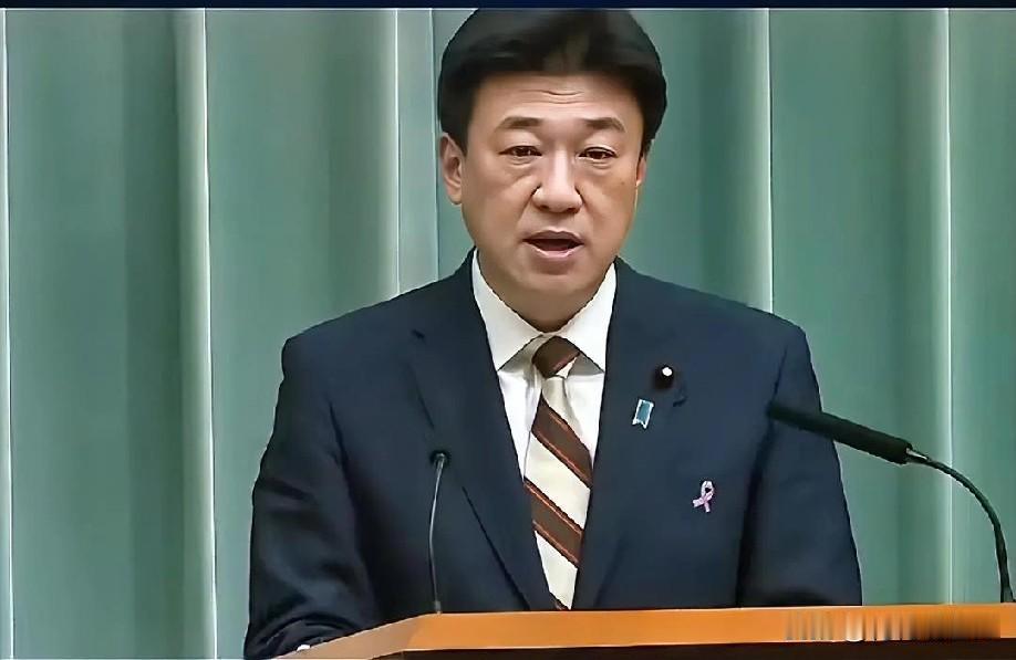 12月3日早上的最新消息，现在他来了，全都是大事，不容错过，第五条：日本官房长官