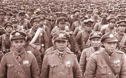 1949年11月，解放军用电台向成都警备司令严啸虎喊话：“严啸虎，你在成都治安维