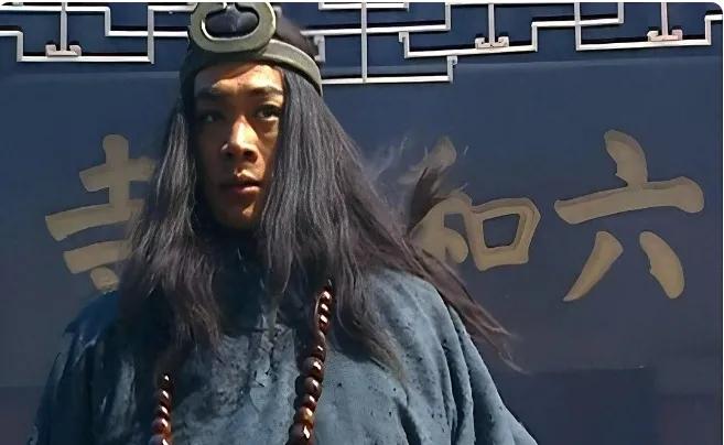 为什么古人说“宁惹武松，莫惹林冲”？这其中的为人处世之道是非常深奥的。首先，我