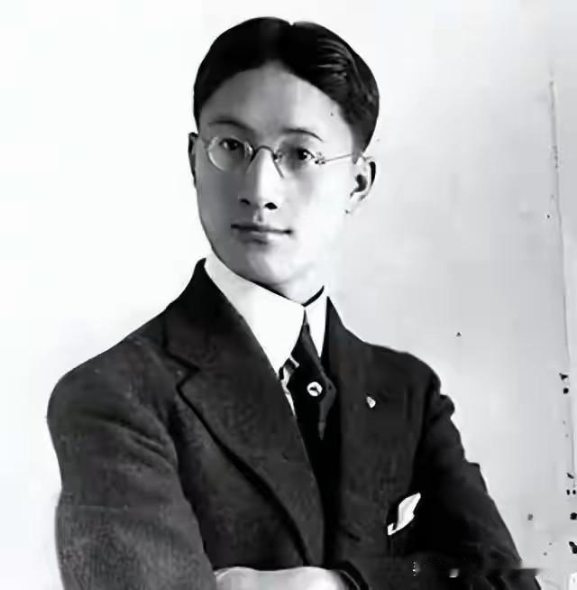 别再吹徐志摩是什么“浪漫诗人”了，看完他和陆小曼的婚姻真相，我简直yue了！都