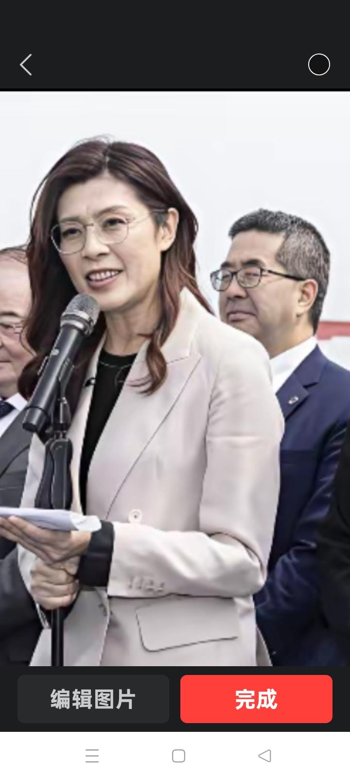 很纳闷，中国国民党不谈统一？既然是中国，肯定包括大陆。区区一个台湾怎么可能