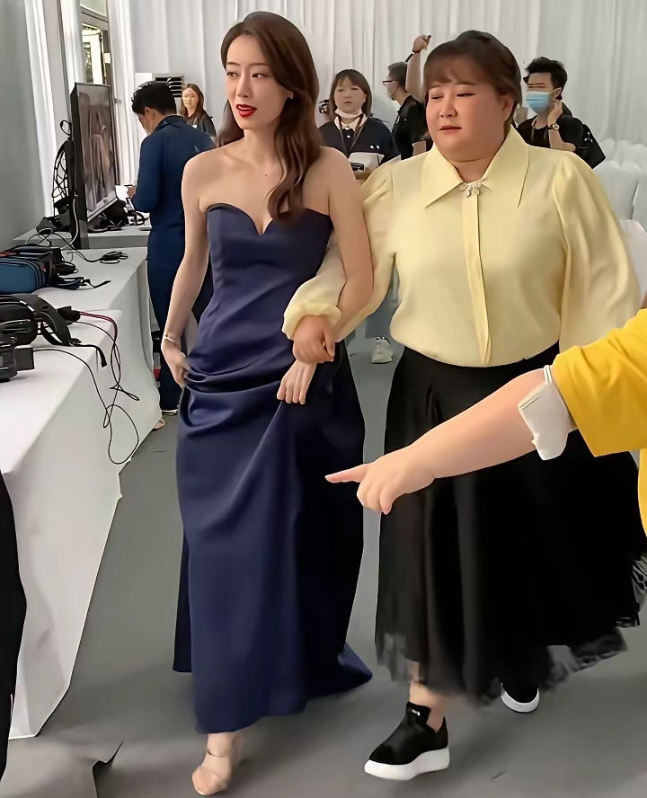 怎么有种错觉贾玲减肥前的皮肤看起来更紧致，显得更年轻呢？