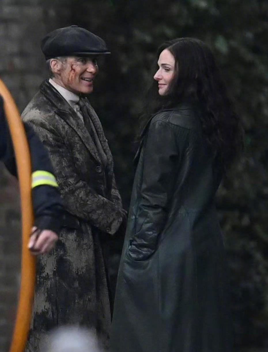 影版《浴血黑帮：不朽传奇》开始在北美限定影院公映，3月20日网飞上线，新海报及幕