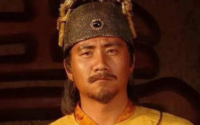 公元1368年，朱元璋走进一座寺庙，他指着大殿上的佛像问：“朕也需要跪着拜佛吗？