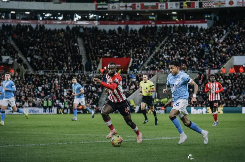 哈兰德成罪人12亿欧曼城已落后阿森纳4分：8连胜终结瓜帅狂批人1月2日，英超