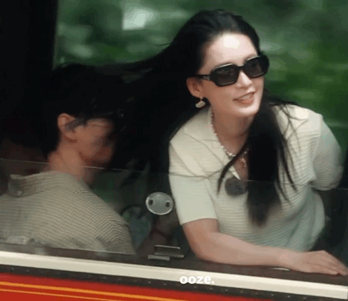 花少这个路透李沁好美啊！风吹动的是姐姐的长发也是我的心啊[爱心][爱心]太有质感