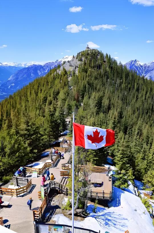 美国想强占格陵兰岛，英国不担心，法国也不担心，其实中俄也不担心，甚至丹麦也不是很