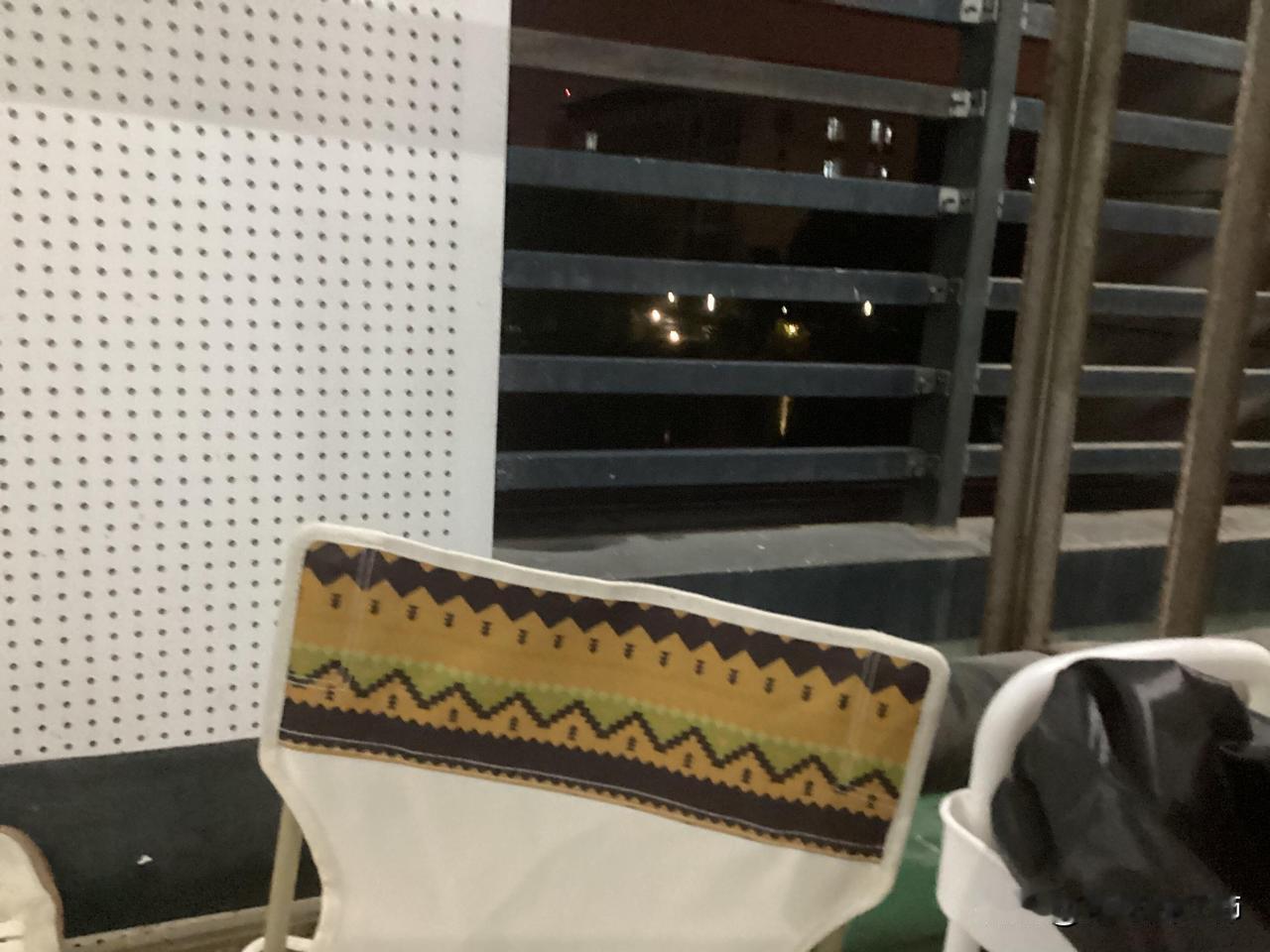 亲眼目睹至亲自杀我该怎么办我好害怕昨天是2月一号是一个我一辈子都忘不了的日子。