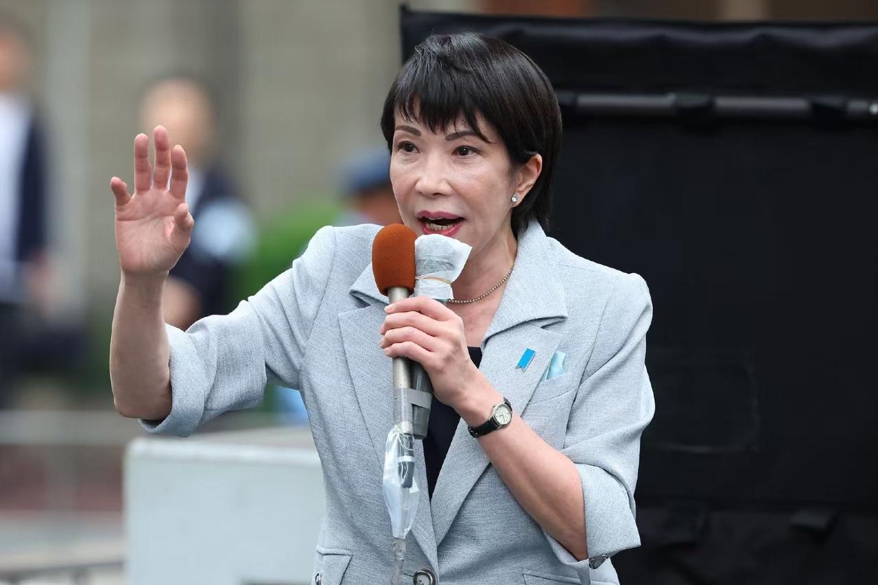 英媒:高市可能会重蹈覆辙，成为特拉斯一样的短命女首相！12月7日，英国《泰晤