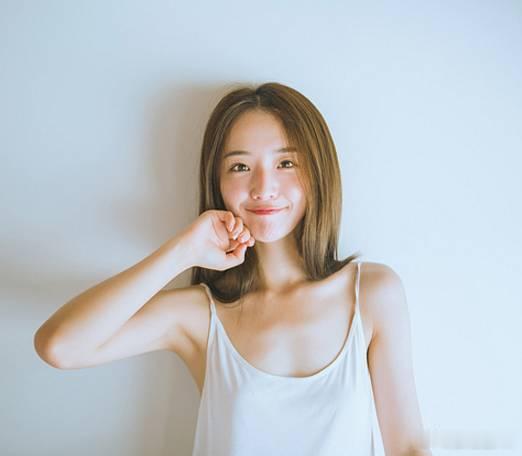 锦缎褪去之后·默斋主人原创散文外婆那一代人的婚姻，很少听说为爱情而起。我少时看外