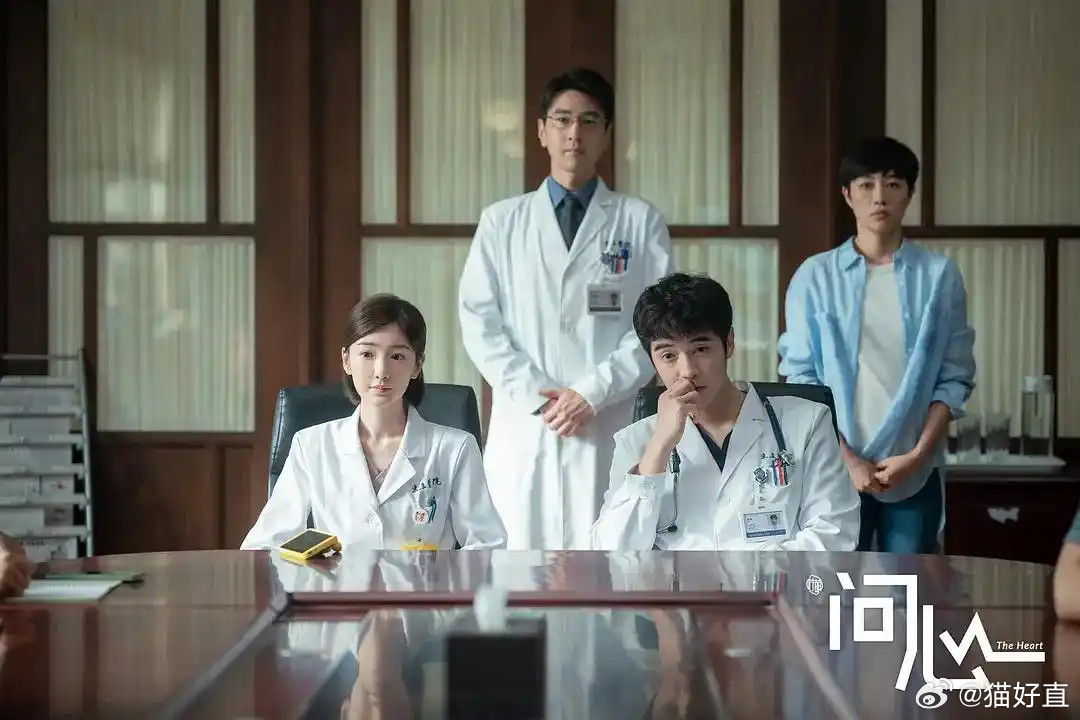 7月8部热剧榜单！《野狗骨头》热度炸裂却仅排第三，虞书欣又扛新剧，《问心2》稳坐