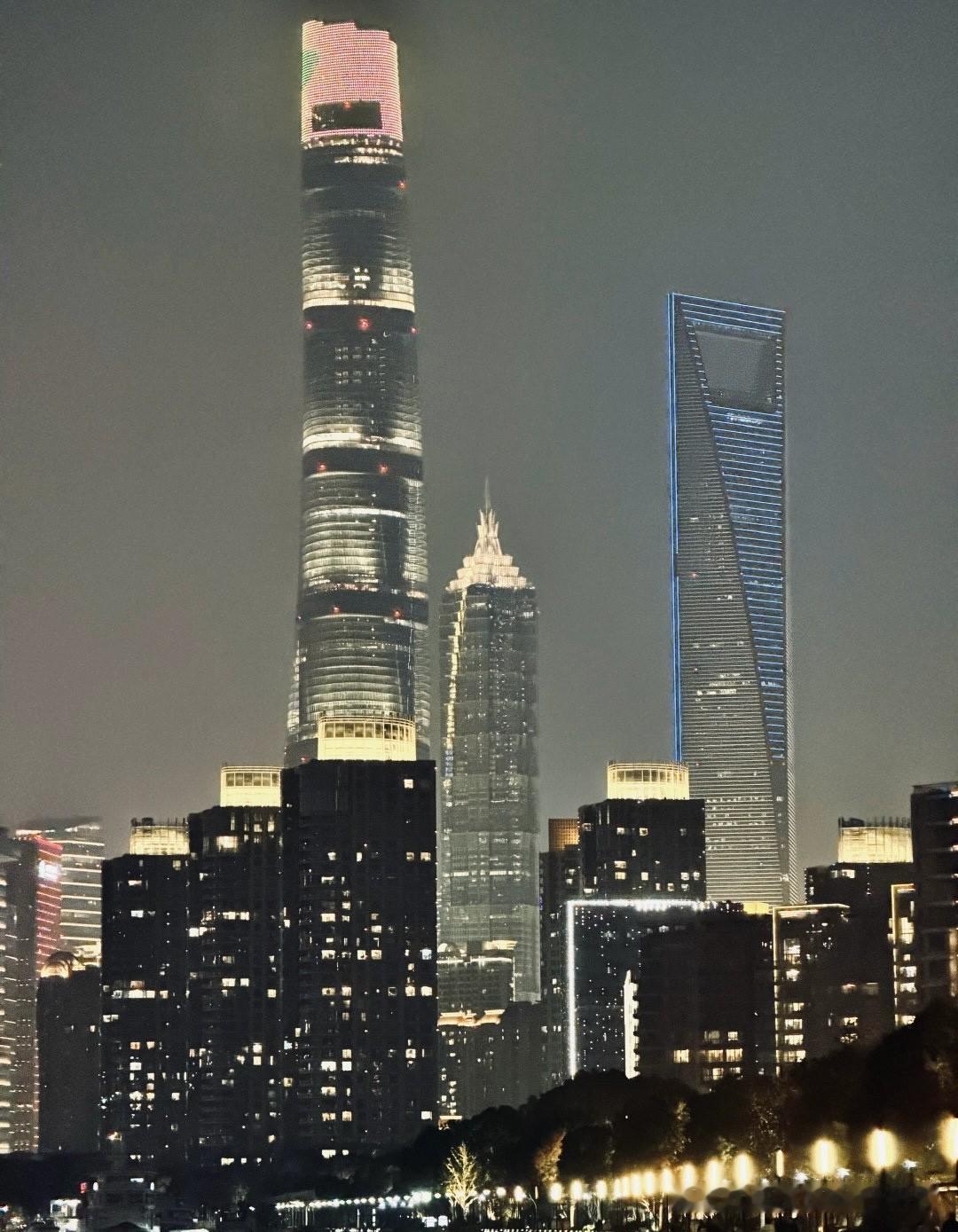 房价上涨的时候是轮动的，房价下跌的时候，也是轮动的。不是全国所有城市同时房价上