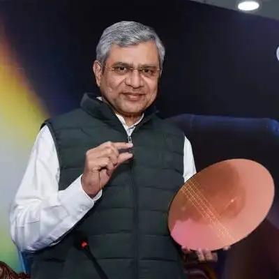 差点没笑喷！印度信息技术部部长瓦伊什瑙的这番自信表态，不知道的人还以为他们的芯片