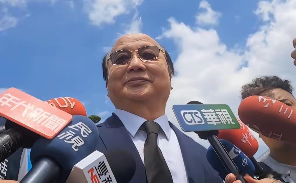 前台中市长胡志强发表声明。5月13日特朗普马上就要来中国访问。台湾省前台中