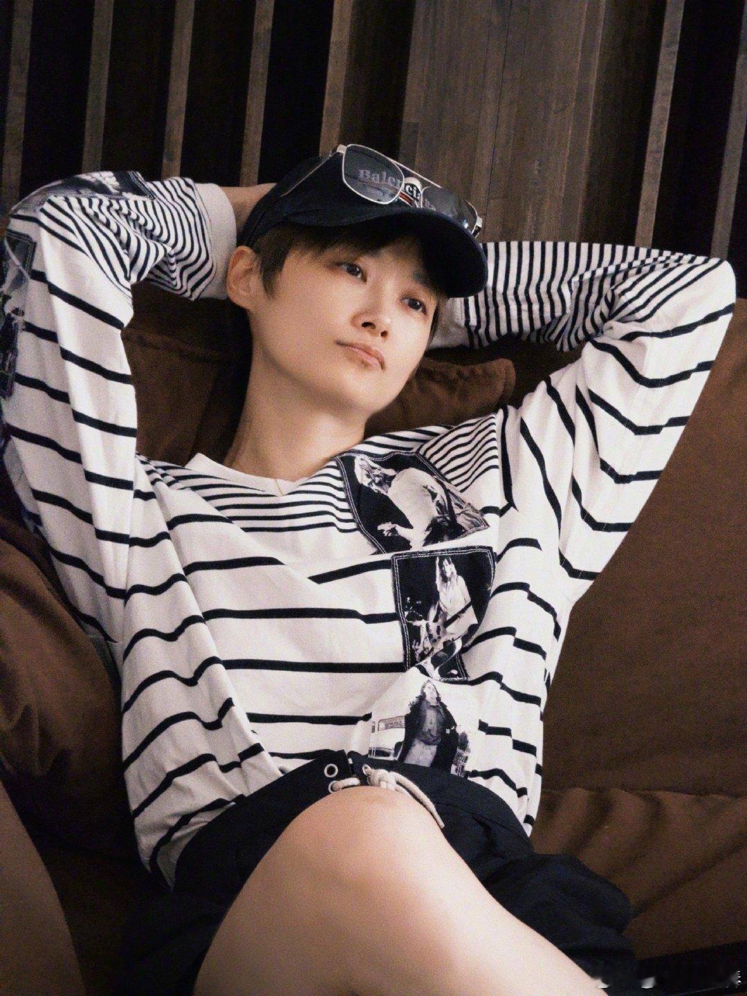 李宇春单膝跪地唱失心疯李宇春北京最有腔调的女人​​​李宇春演唱会李宇春北京这场