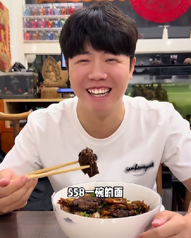 杭州558元一碗面后续：店主发声，网红给剧本陪演4小时！网友怒了