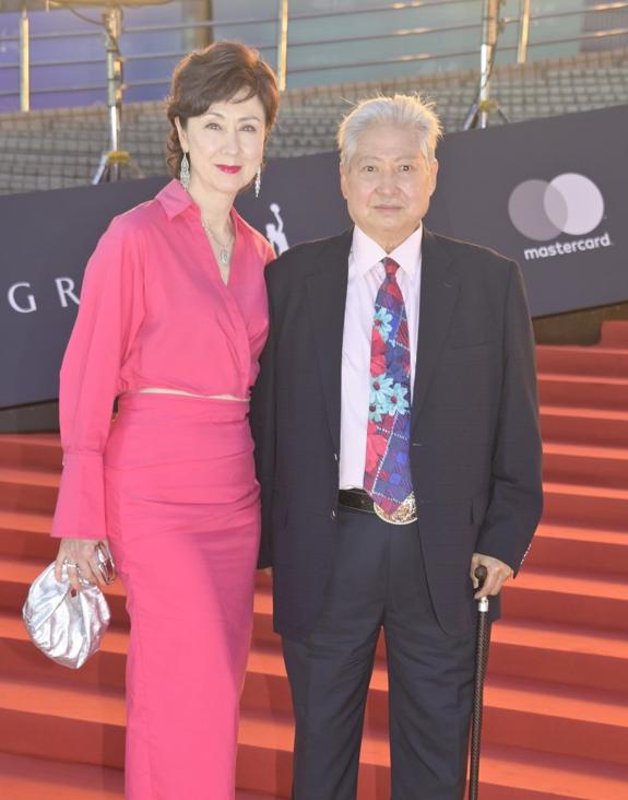 76岁的洪金宝，靠移植别人粪便菌群瘦了几十斤！你以为是抽脂？全错了。 他儿子