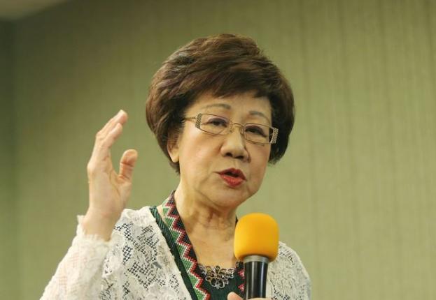 吕秀莲说，如果因为“台独”引发两岸战争，当权者应该切腹自杀。赖清德老师黄其昌