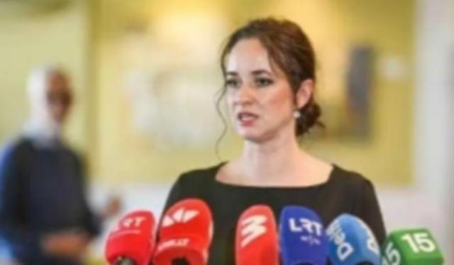 立陶宛女总理鲁吉涅内情绪失控，曾公开发声喊话中方：再不回应，我就不忍了！这事还得
