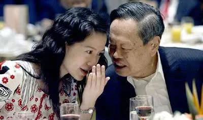 杨振宁长命百岁的秘诀找到了，不是什么灵丹，也不是什么妙药，就是和自己心爱的人翁帆